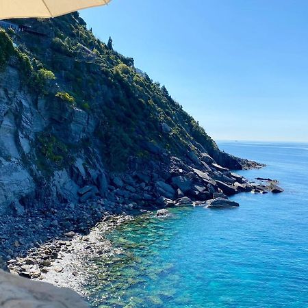 La Marina Tower Apartment With Private Sea View Terrace Vernazza Esterno foto