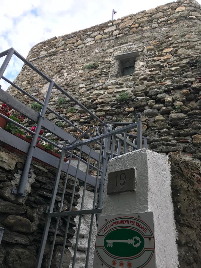 La Marina Tower Apartment With Private Sea View Terrace Vernazza Esterno foto